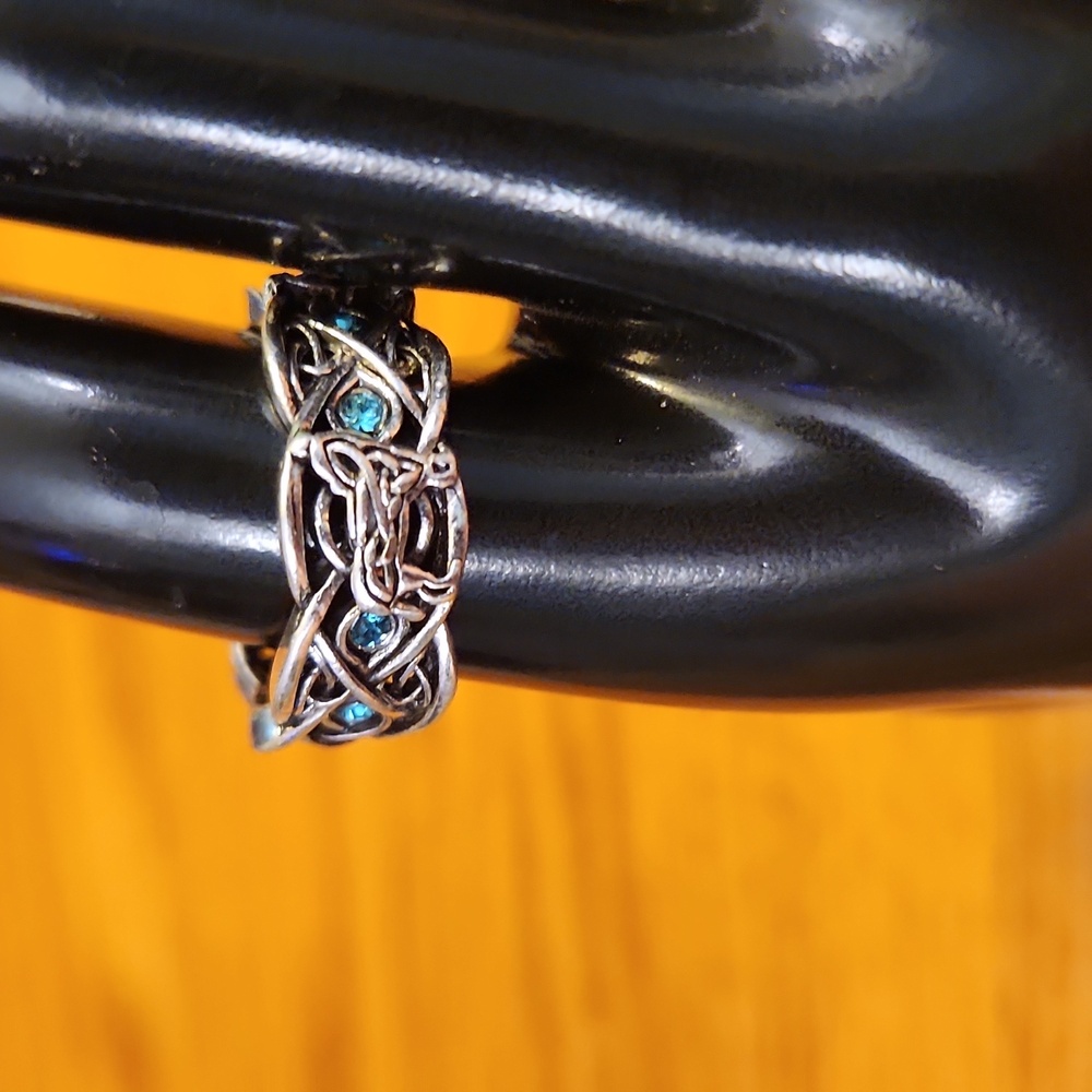 Celtic Blue Rhinestone Ring Wolf Pattern Double Wolf Rhinestone NWT - Picture 10 of 12